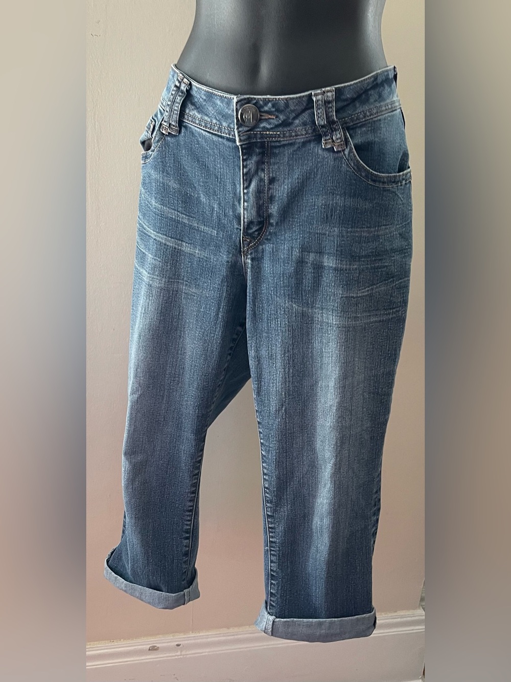 Revolution Claire Mid-Rise Blue Ankle Jeans Size 31